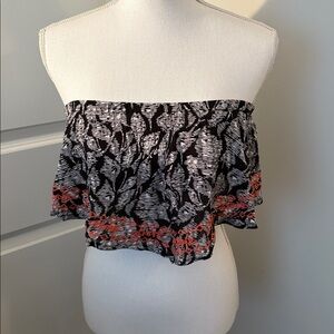 🥭 (4 for $15) En Crème crop top black white red summer